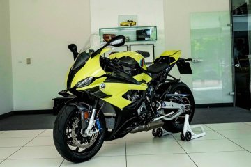 M 1000 RR / Bezwypadkowe / FV23% / Niski przebieg