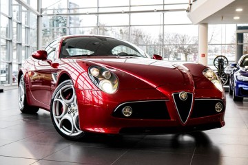 8C Competizione / 4,7 V8 / 970km / Japonia / 1 of 500 /